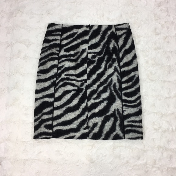 Ann Taylor Wool Zebra Print Skirt NWT Size 2P - Picture 4 of 8